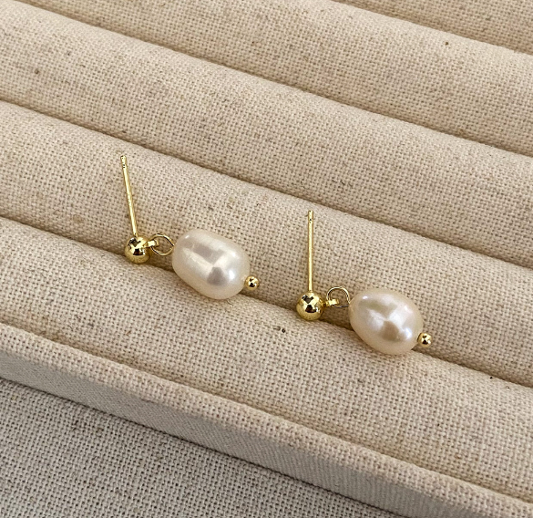 Penny Drop Pearl Earrings